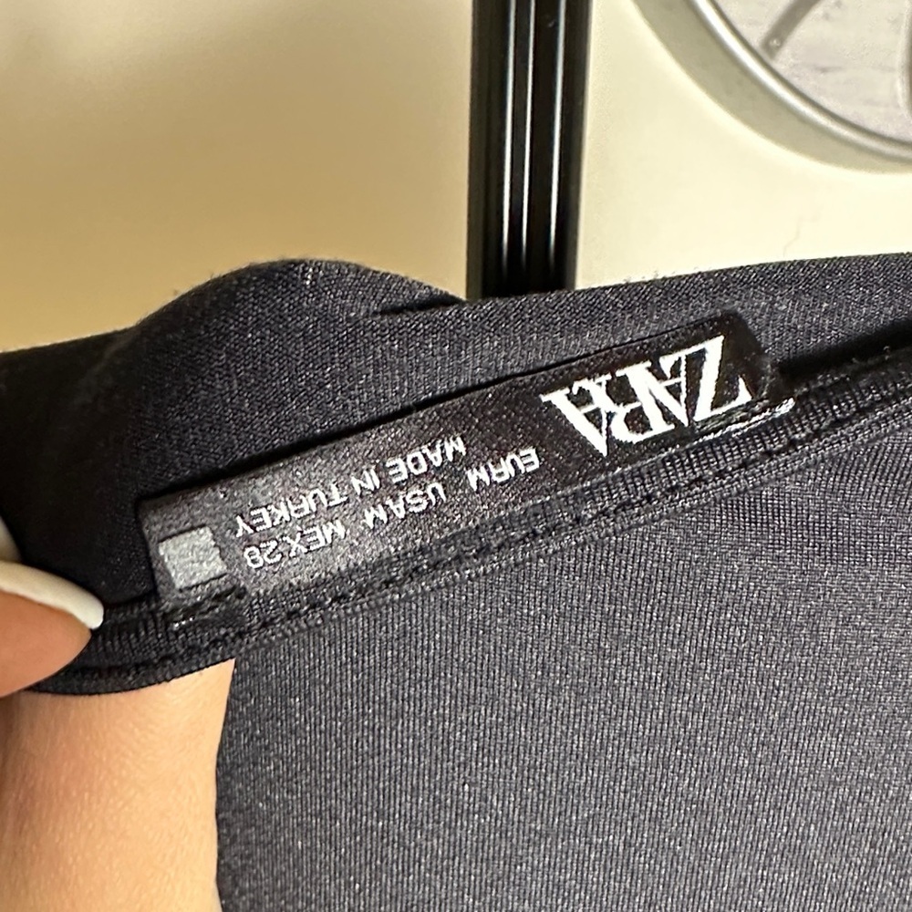 Zara Elegant Black Bodysuit - Picture 4 of 4